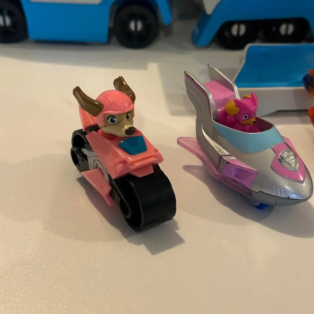Paw Patrol Launch N Haul Patroller 2-in-1 Transforming Playset 7 Vehicles